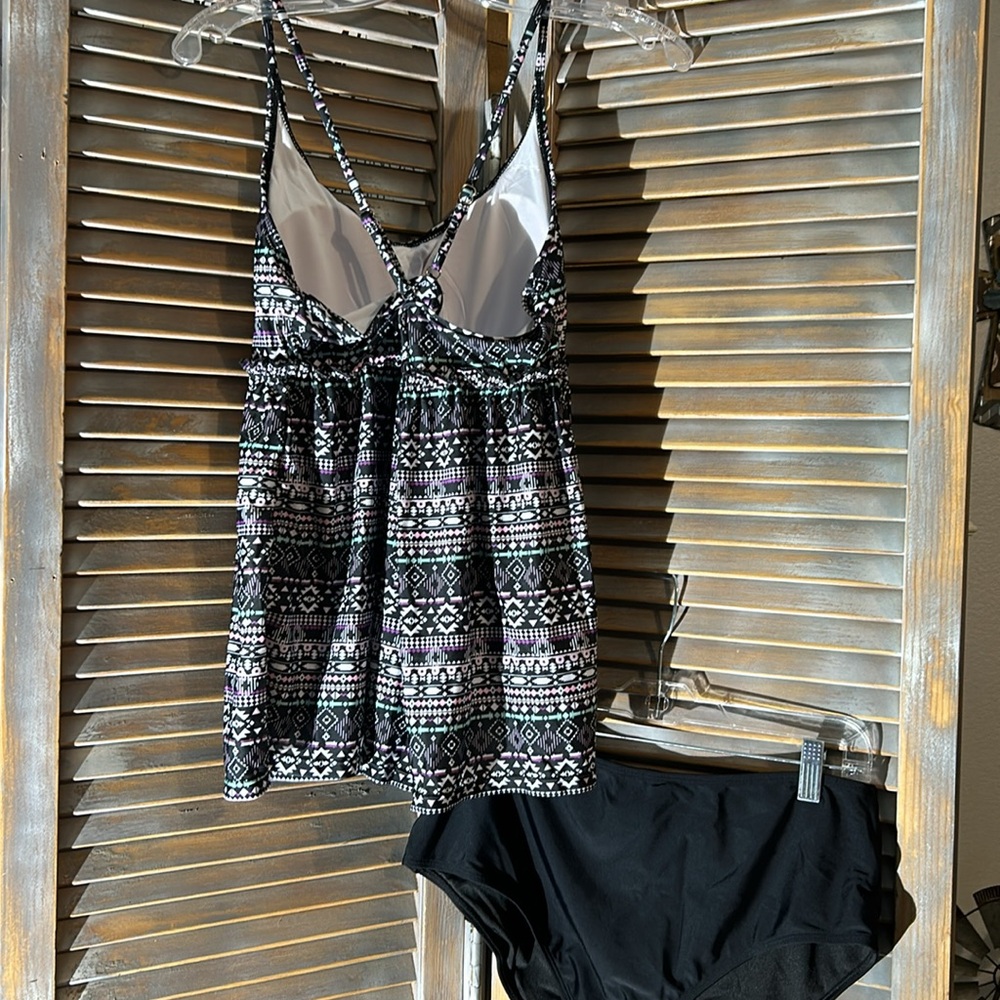 Swimsuit - Picture 4 of 4
